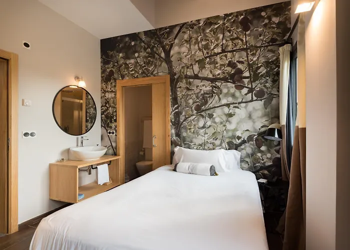 Rural Sagarlore Hotel