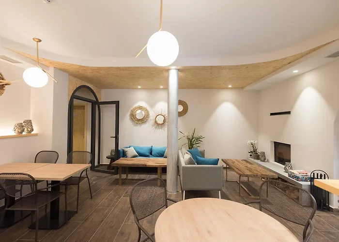 Rural Sagarlore Hotel 2*