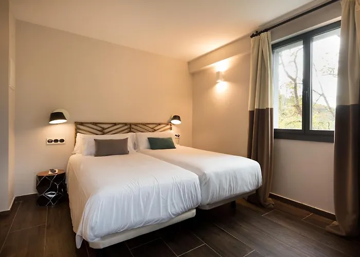 Rural Sagarlore Hotel 2*