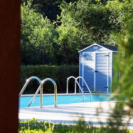 Rural Sagarlore Hotel