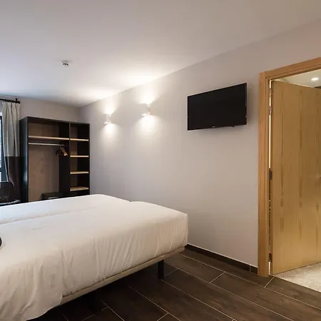 Rural Sagarlore Hotel 2*