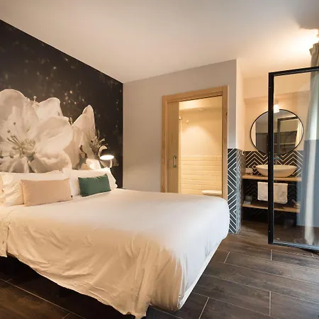 Rural Sagarlore Hotel