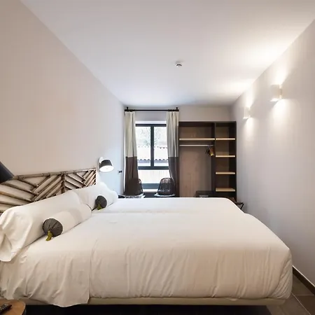 Rural Sagarlore 2* אסטיגאראגה