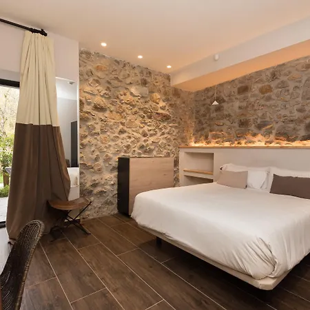 Rural Sagarlore Hotel