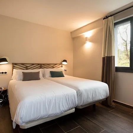 Rural Sagarlore Hotel 2*